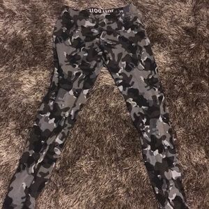 Nike camo workout leggings